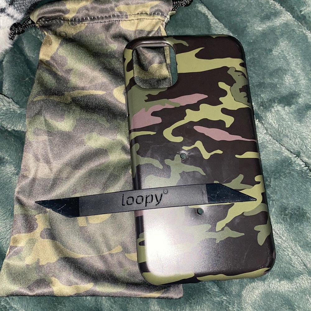 Camo print loopy iPhone 11 case